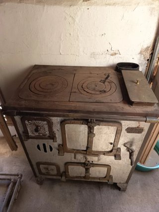 Antigüedad Cocina de leña antigua