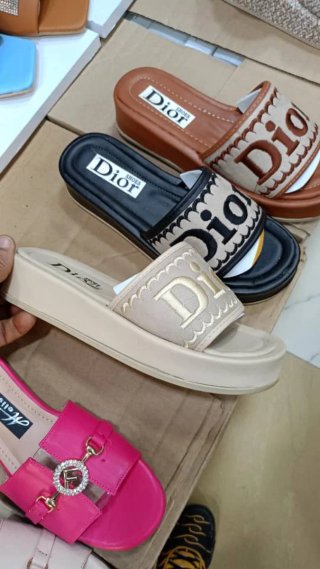 Sandalias Dior tipo cuña
