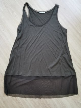 Camiseta Zara mujer tull verde oliva.