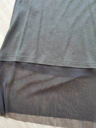 Camiseta Zara mujer tull verde oliva.