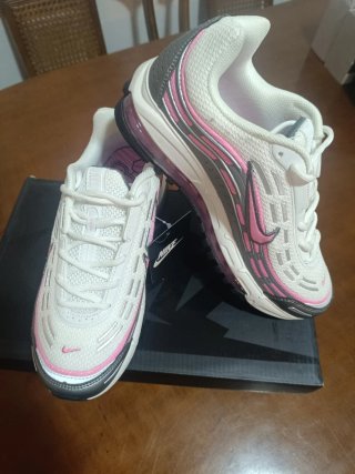 Zapatillas Nike Blancas y Rosas Talla 36