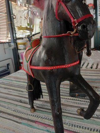 Pareja de caballos antiguos decorativos