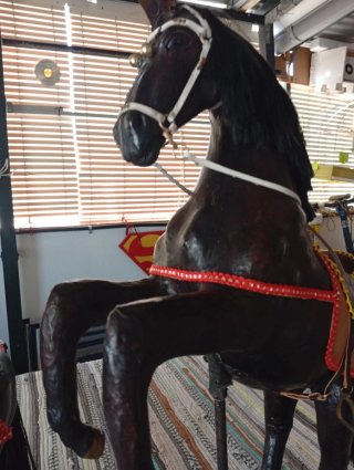 Pareja de caballos antiguos decorativos