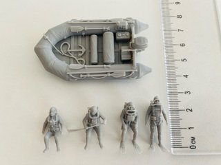 Lote figuras buceadores seals y bote 1/64