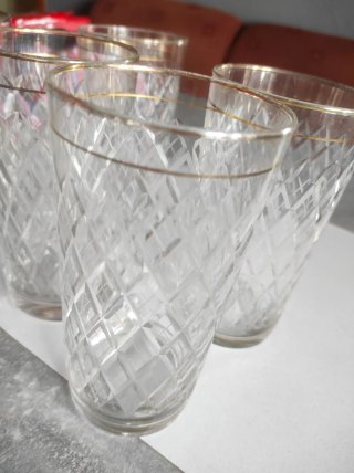 Lote 5 vasos altos agua diseño rombos dorado