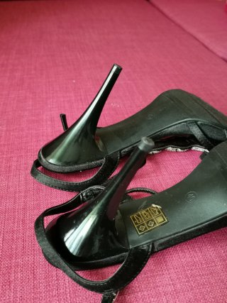 Nuevas! Sandalias de tacón con pedrería