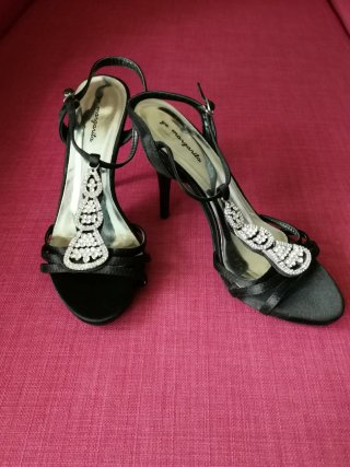 Nuevas! Sandalias de tacón con pedrería