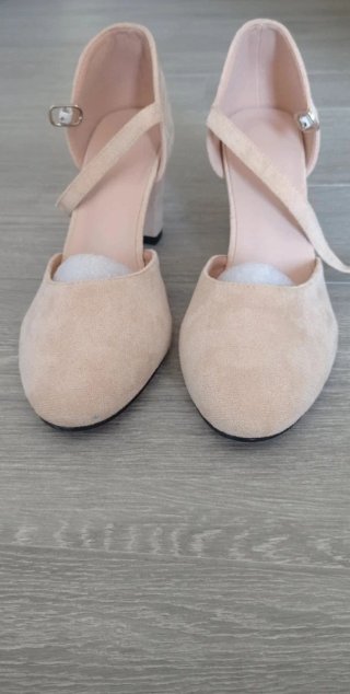 Scarpe eleganti tacco medio beige