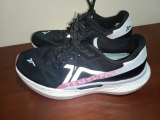 Zapatillas Deportivas Tenth Mujer Negras Rosas