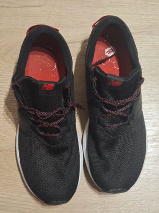 Zapatillas New Balance Fresh Foam Negras/Rojas