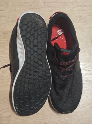Zapatillas New Balance Fresh Foam Negras/Rojas