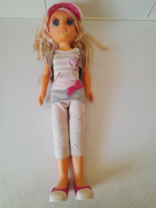 Muñeca Nancy de Famosa.