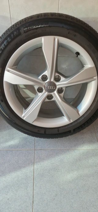 Llantas Audi A4 17" En excelente estado,225/50 R17