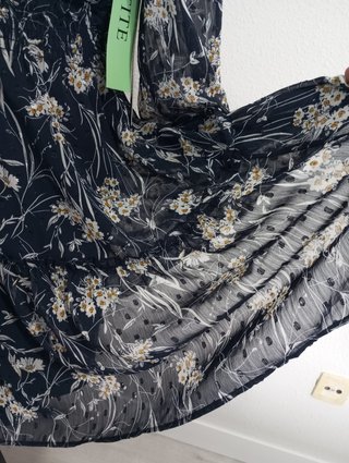Vestido Hombros Caídos Floral Azul Marino