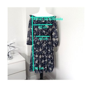Vestido Hombros Caídos Floral Azul Marino