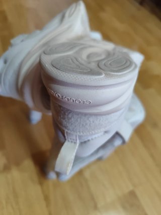 Zapatillas Adidas Gris y Blanco