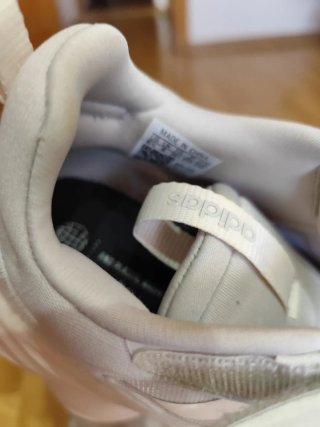 Zapatillas Adidas Gris y Blanco
