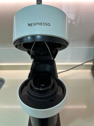 Cafetera Nespresso Vertuo Blanca