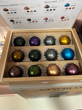 Cafetera Nespresso Vertuo Blanca