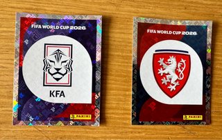 2 Cromos Mundial 2026 (Escudos KFA y CZE).