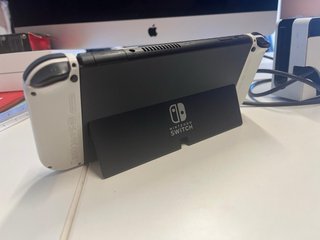 Nintendo Switch OLED Blanca y Negra