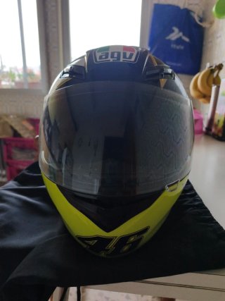 Casco AGV edición Valentino Rossi