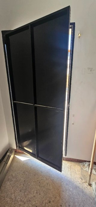 Puerta metálica sin cerradura 2 m x 1m