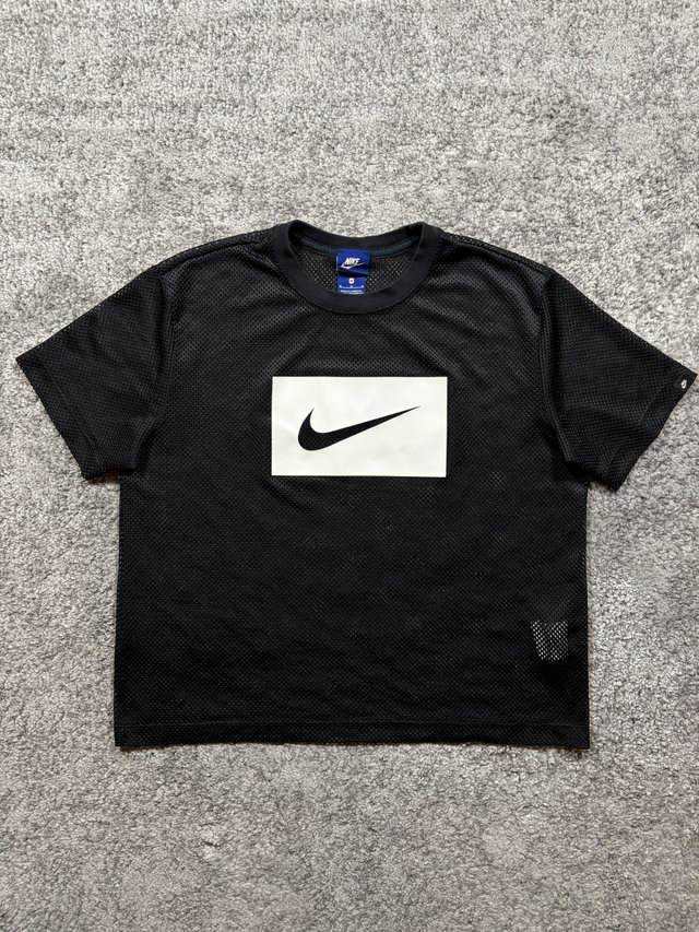 Nike camiseta mesh negra swoosh boxy M