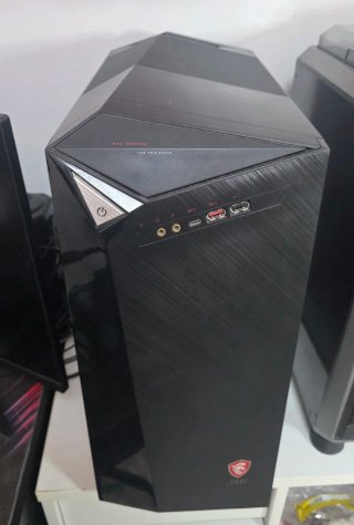 PC Sobremesa MSI Negro y Plata