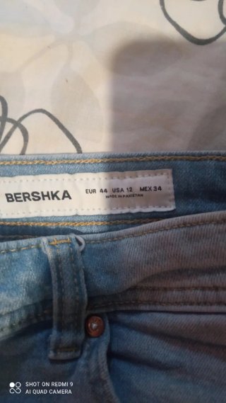 Shorts vaqueros Bershka