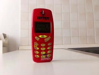 Nokia 3310 FERRARI + Batteria Nuova + Caricatore