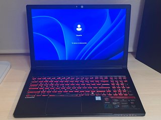 MSI GS63 Stealth Pro i7 16GB GTX 1050Ti SSD