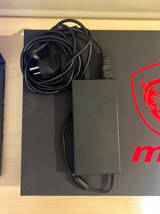 MSI GS63 Stealth Pro i7 16GB GTX 1050Ti SSD