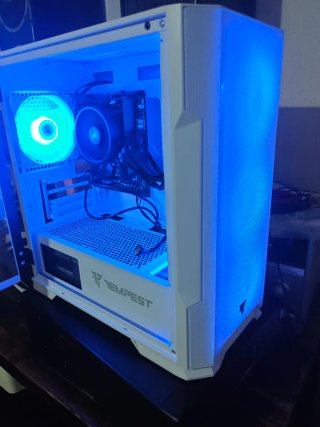 Torre PC Tempest Airflow Stockade ARGB +fuente 500