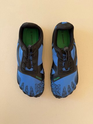 Saguaro azul y negro Talla 44