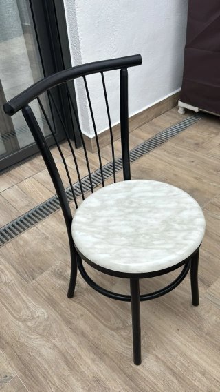 Mesa de patio con 4 sillas