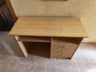 Mesa de estudio madera clara