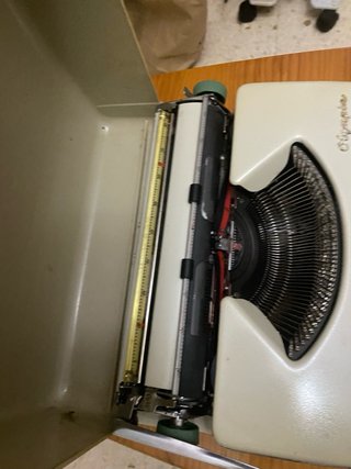 Máquina de escribir Olympia Splendid 66