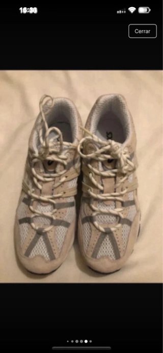 Zapatillas Asics Beige y Gris