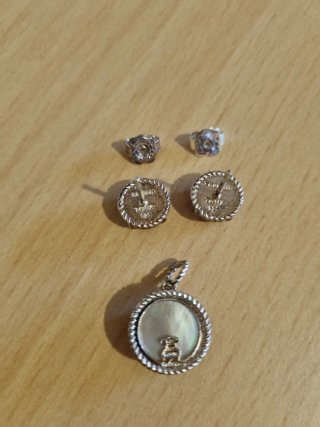 Conjunto Tous Pendientes y Colgante Rosa
