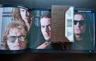 Cassette + Libro/CD de regalo, Héroes del Silencio