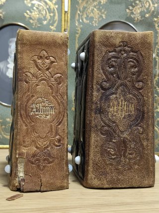 Lote de 2 Álbumes de Fotos Victorianos (S. XIX)