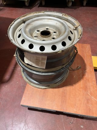 Llanta de chapa, 30€ ud, no envio, solo recoger