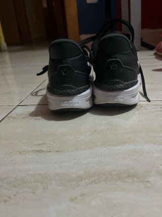 Zapatillas Nike Running Negras Sin Usar