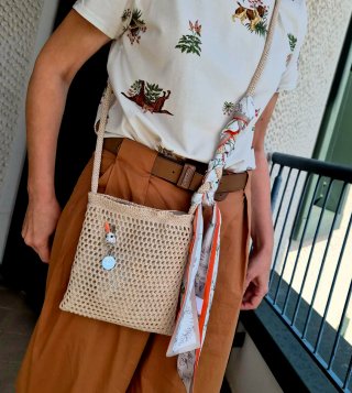 Borsa estiva in maglia con foulard