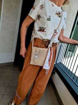Borsa estiva in maglia con foulard