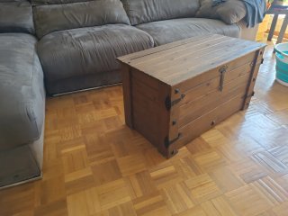 Baúl rústico de madera