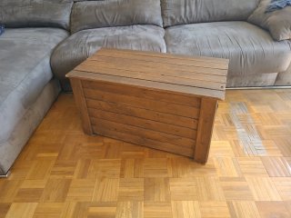 Baúl rústico de madera