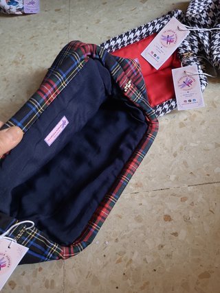 Bolso boca de lobo cuadros negro y rojo