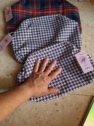 Bolso boca de lobo cuadros negro y rojo